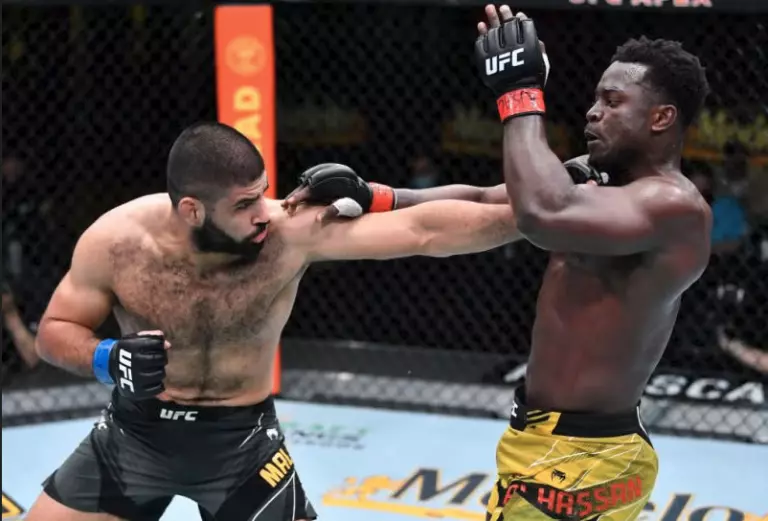 Can Jakob Malkoun score multiple takedowns at UFC Perth?